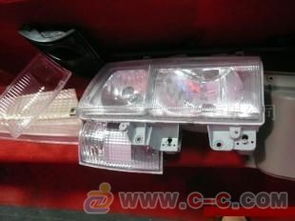 汽車工業的精密基石 大燈、內外飾件、配件與橡膠制品模具